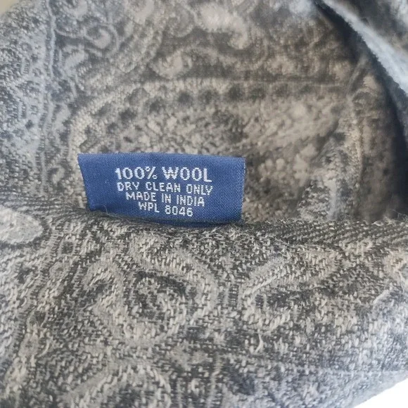 Charter Club Scarf Women's Gray Wool Paisley Floral Embroidery - Picture 8 of 8